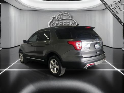 Used 2017 Ford Explorer XLT AWD/4WD image 7