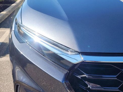 Used 2025 Honda CR-V EX-L image 10