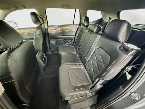 Used 2025 Volkswagen Atlas SE FWD image 27