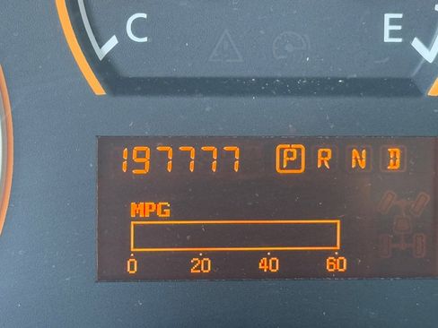 Used 2012 Nissan Titan SV image 14