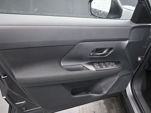 New 2026 Nissan Kicks S image 11