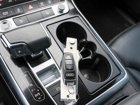 Used 2021 Audi Q8 Premium w/ Convenience Package AWD/4WD image 22