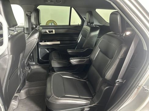 Used 2023 Ford Explorer XLT w/ Equipment Group 202A AWD/4WD image 13