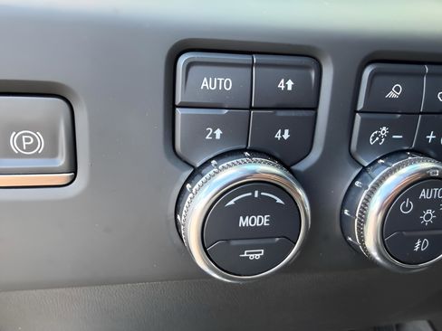 Certified 2024 GMC Sierra 2500 Denali w/ Denali Reserve Package image 34