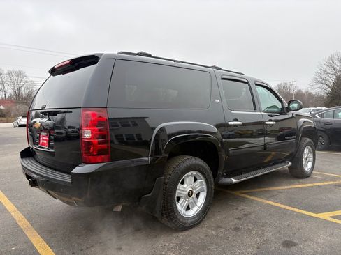 Used 2014 Chevrolet Suburban LT image 6