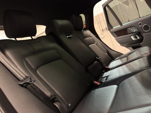 Used 2020 Land Rover Range Rover HSE image 26