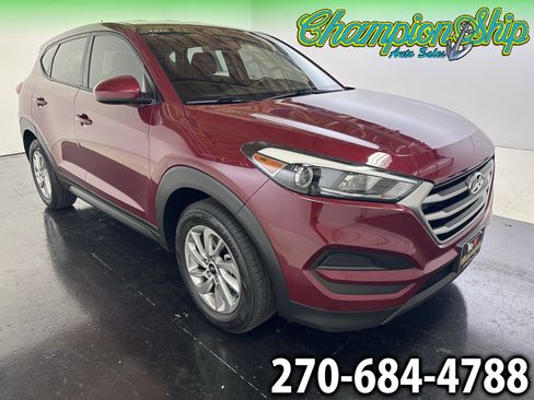 Used 2018 Hyundai Tucson SE image 1