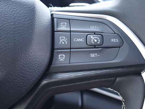 Used 2024 Jeep Grand Cherokee Laredo X AWD/4WD image 21