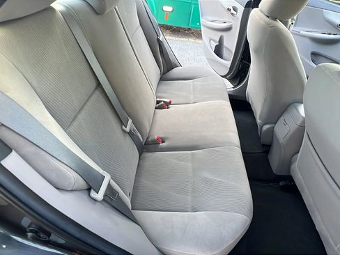 Used 2012 Toyota Corolla LE FWD image 17