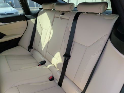 Certified 2023 BMW i4 eDrive35 RWD image 38