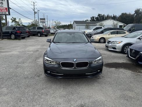 Used 2018 BMW 320i Sedan RWD image 6