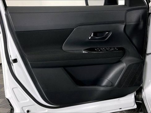 Used 2026 Nissan Kicks S FWD image 38