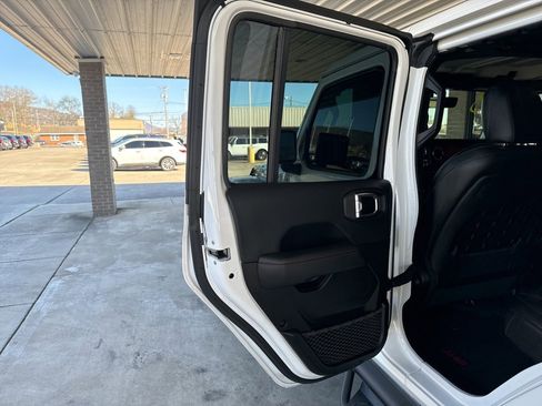 Used 2019 Jeep Wrangler Unlimited Rubicon image 14