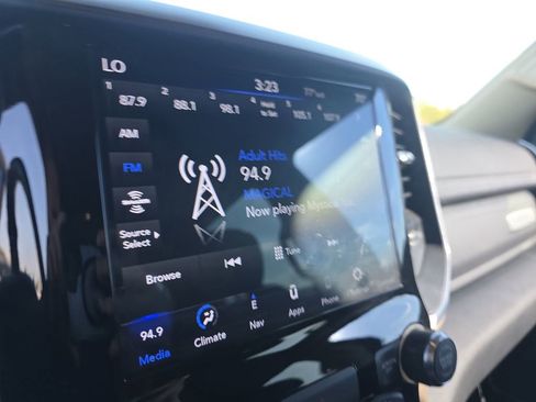 Used 2021 RAM 1500 Laramie image 22