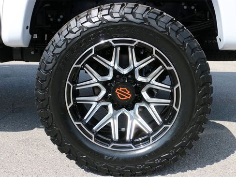 New 2026 Ford F250 Lariat w/ Black Appearance Package image 8