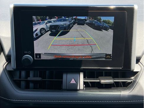 Used 2023 Toyota RAV4 LE FWD image 15