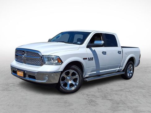 Used 2018 RAM 1500 Laramie w/ Convenience Group AWD/4WD image 1
