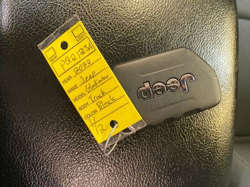 Used 2022 Jeep Gladiator Sport AWD/4WD image 44