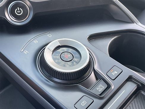 Certified 2025 Kia EV6 Light image 29