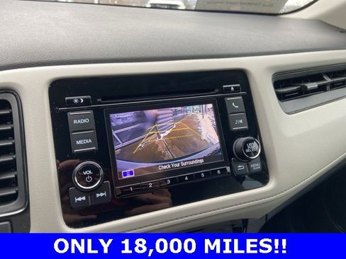 Used 2021 Honda HR-V LX image 13
