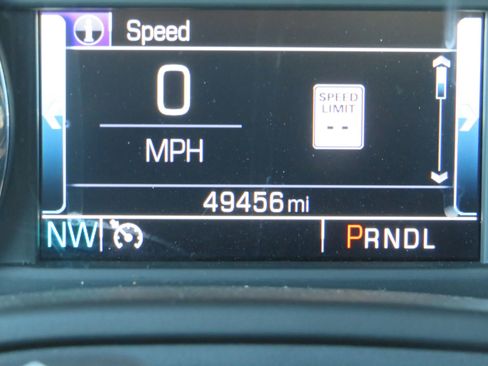 Used 2020 Chevrolet Suburban LT image 15