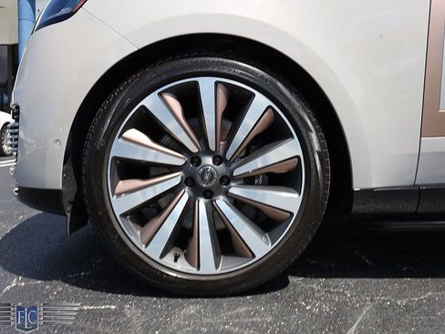 Used 2024 Land Rover Range Rover SV image 62