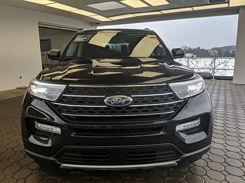 Used 2023 Ford Explorer XLT w/ Equipment Group 202A image 2