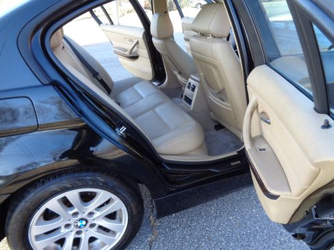 Used 2007 BMW 328xi Sedan image 17