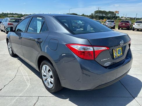 Used 2016 Toyota Corolla LE FWD image 6