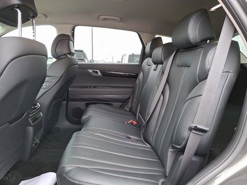 Used 2025 Genesis GV80 2.5T Standard image 10