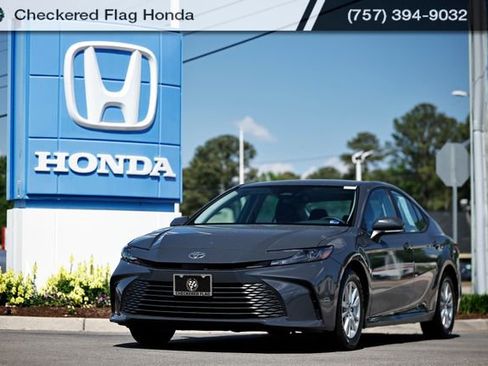 Used 2025 Toyota Camry LE FWD image 1