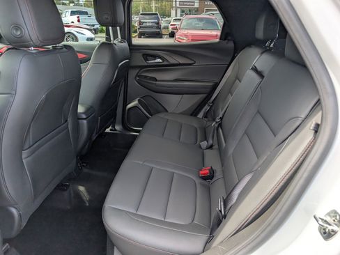 Used 2024 Chevrolet TrailBlazer RS w/ Convenience Package image 16