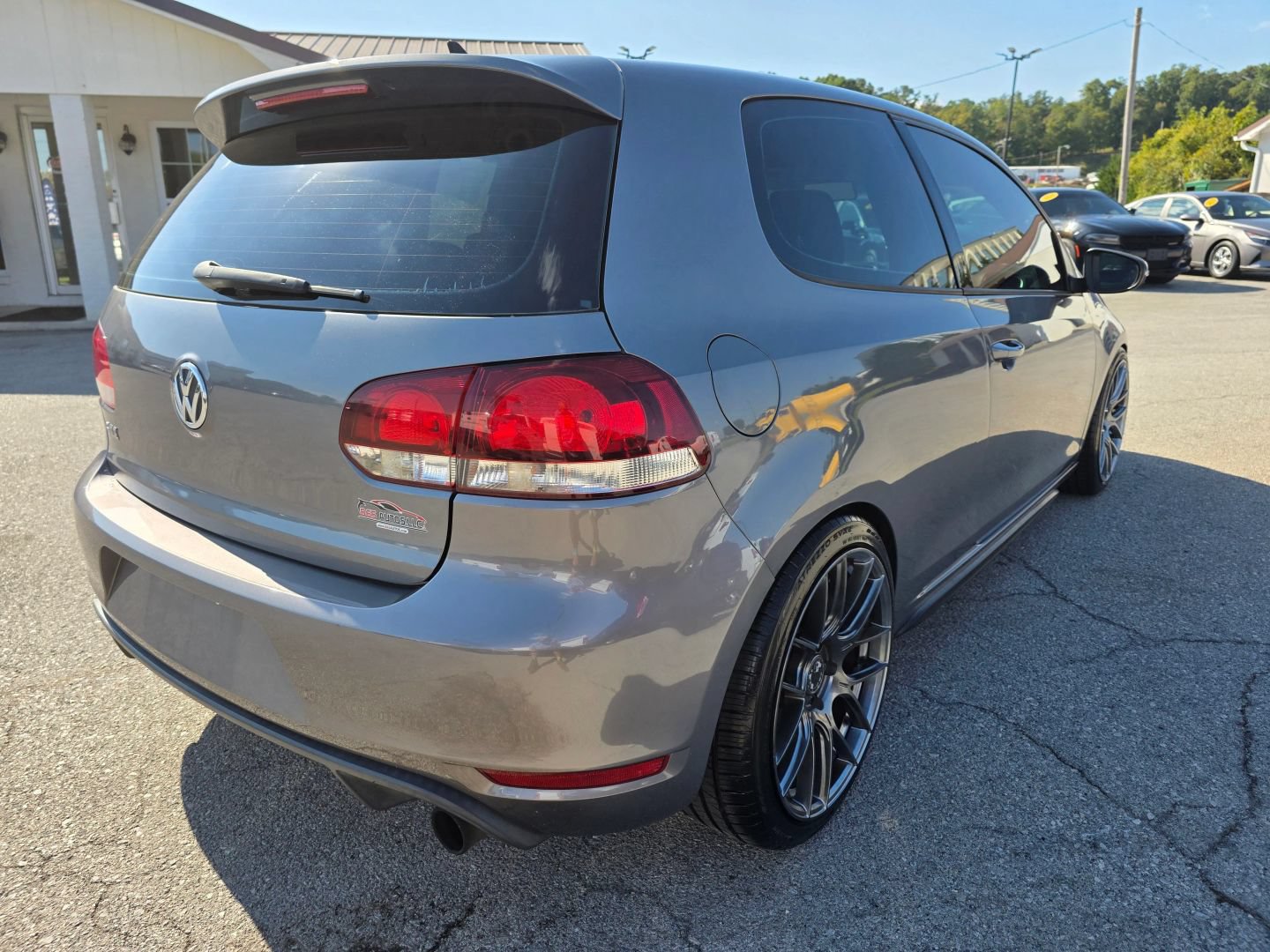 Used 2010 Volkswagen GTI 2-Door FWD image 5