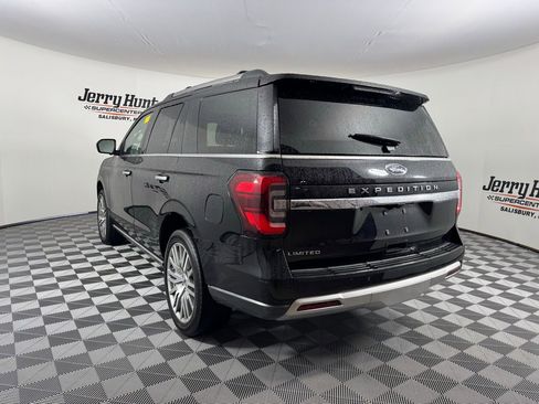 Used 2024 Ford Expedition Limited image 9