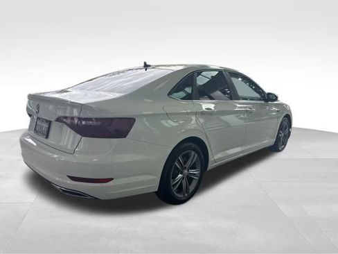 Used 2020 Volkswagen Jetta R-Line w/ R-Line Cold Weather Package image 5