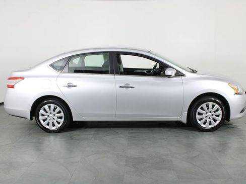 Used 2015 Nissan Sentra S FWD image 11