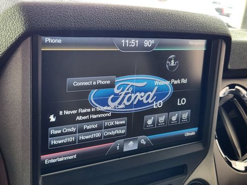 Used 2016 Ford F250 Lariat w/ Lariat Interior Package AWD/4WD image 21