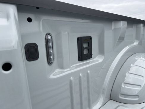 Used 2025 Ford F350 Lariat image 19