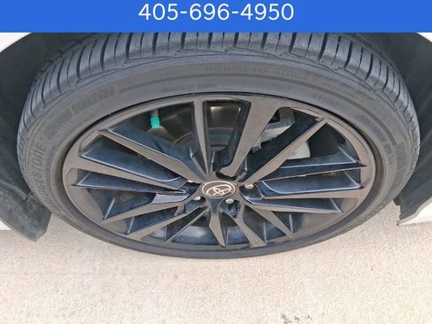 Used 2022 Toyota Camry XSE image 28