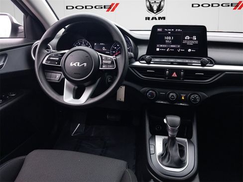 Used 2023 Kia Forte LX image 10