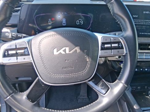 Certified 2024 Kia Telluride S FWD image 12