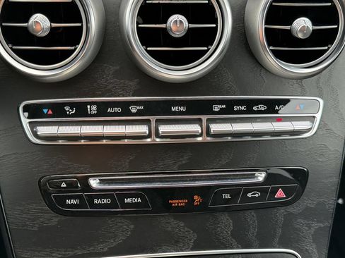 Used 2017 Mercedes-Benz GLC 300 4MATIC image 18