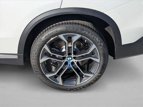 New 2026 BMW X5 xDrive40i image 10