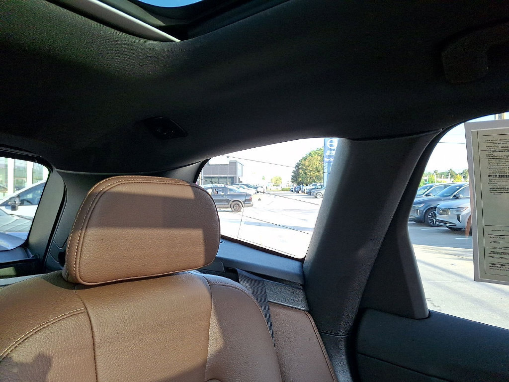 Certified 2024 Volvo XC60 B5 Plus w/ Protection Package AWD/4WD image 14