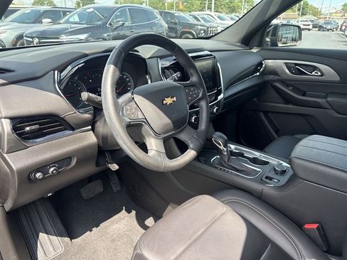 Certified 2023 Chevrolet Traverse LT w/ LPO, Floor Liner Package FWD image 10