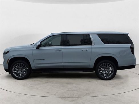New 2026 Chevrolet Suburban Premier image 2