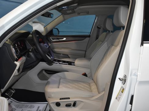 New 2026 Volkswagen Atlas SEL Premium R-Line image 6