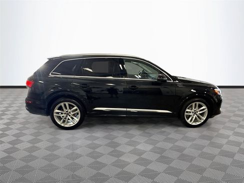 Certified 2025 Audi Q7 3.0T Premium Plus w/ Premium Plus Package AWD/4WD image 8