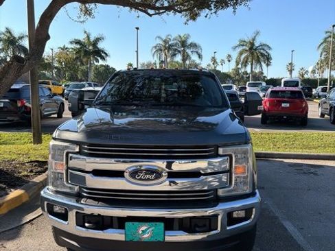 Used 2017 Ford F350 Lariat w/ Lariat Value Package image 2