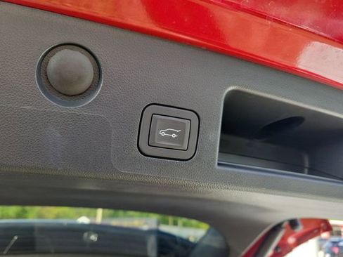 Used 2026 Chevrolet Equinox ACTIV w/ Convenience Package III image 10